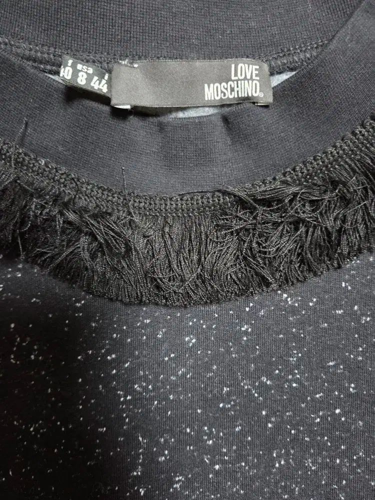 【最安値激安】 LOVE MOSCHINO フリンジ 起毛 Tシャツ 未使用