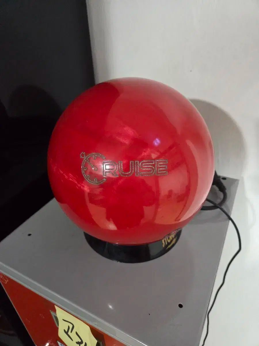 クルーズ レッド 14パウンド ボーリング