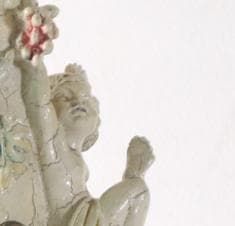 イタリア製 天使の彫刻 サイドテーブル 樹脂製 シャビーシック ロココ