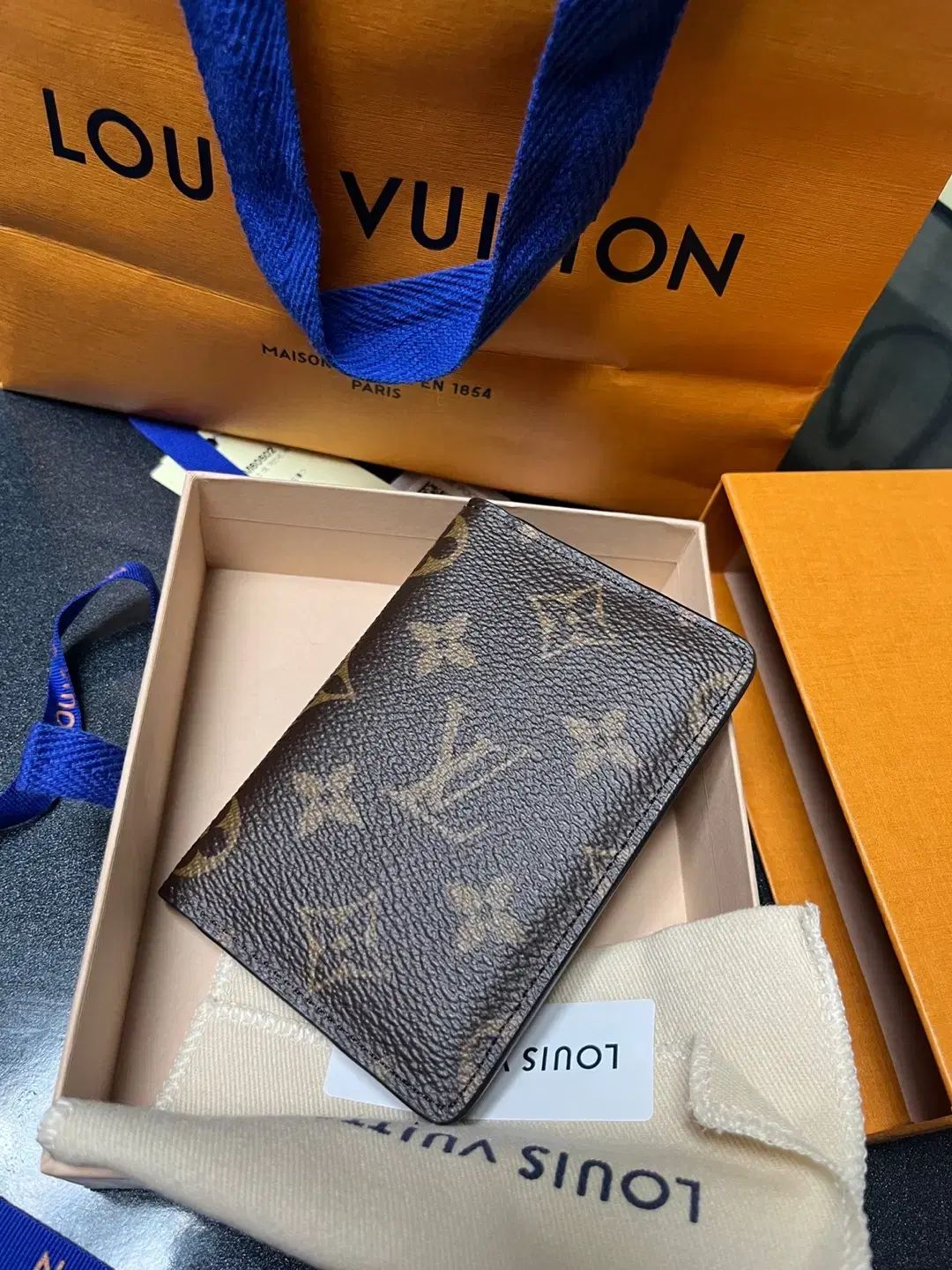 ルイヴィトン オーガナイザー 二つ折り財布 480 000ウォン