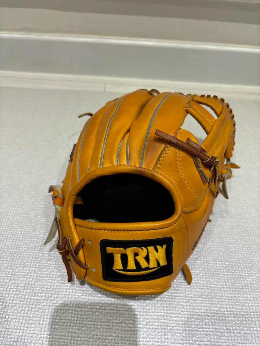 TRN ジャパン ユーロピアンキップ 内野 グローブ