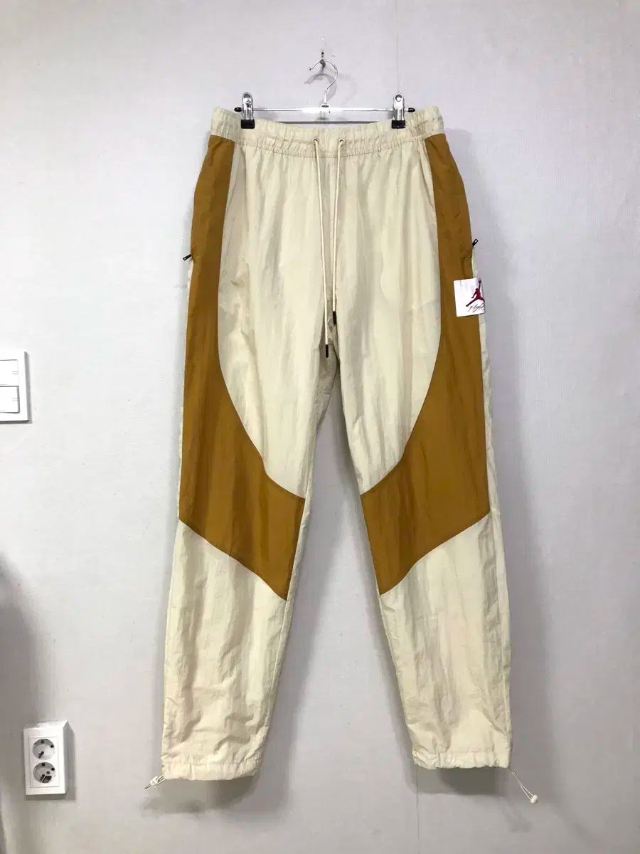 ナイキ ジョーダン ワイド シャカシャカ素材 ウーブンパンツ XL