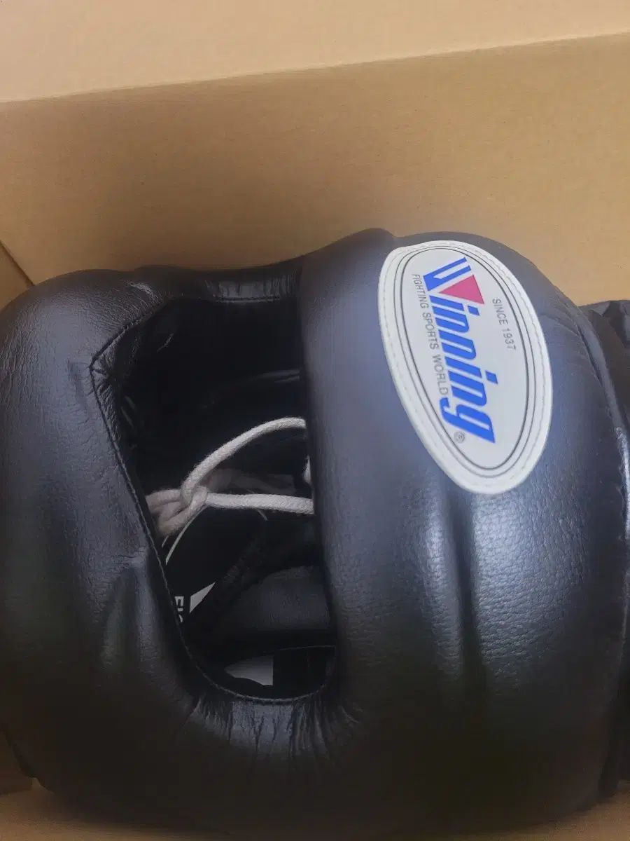 ウィニング FG-5000 黒色 ボクシング ヘッドギア