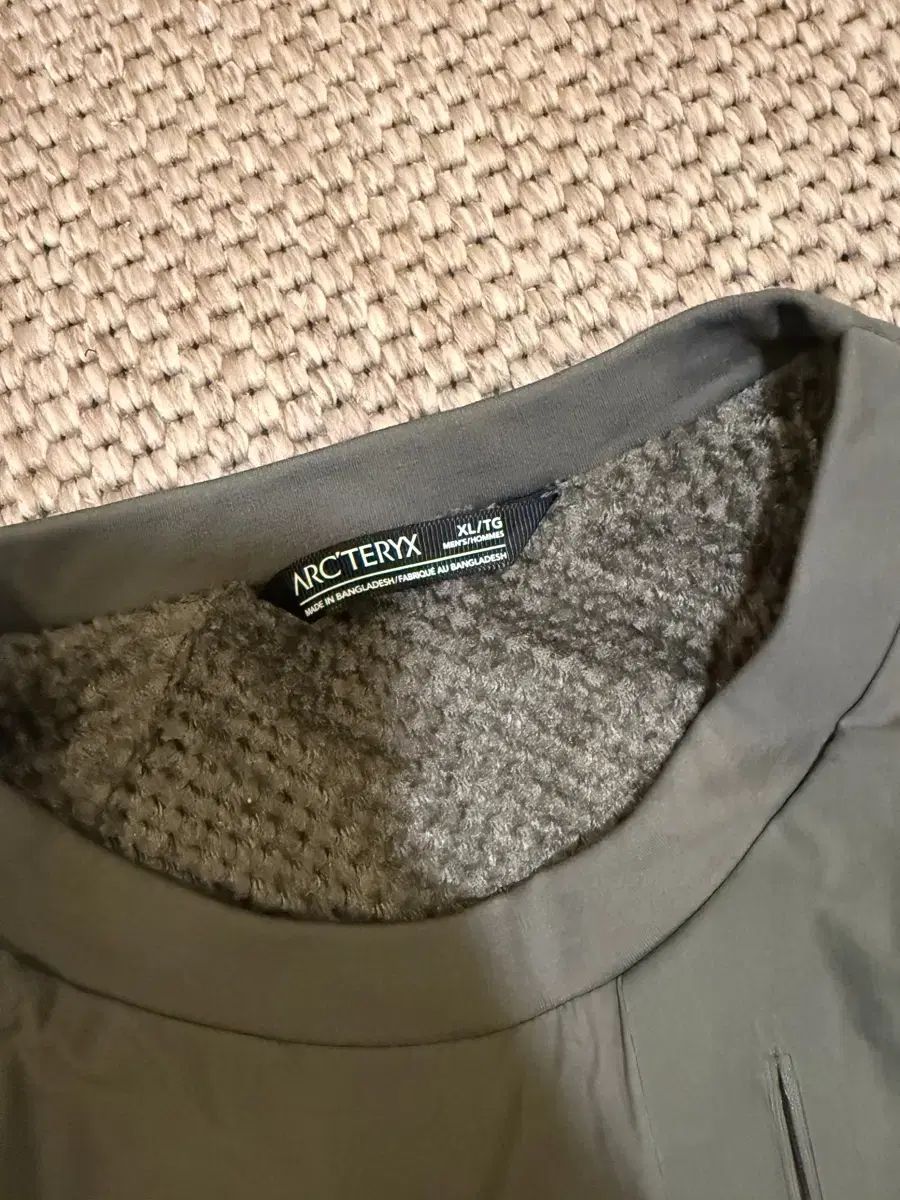 アークテリクス プロトン クルー 長袖 XL