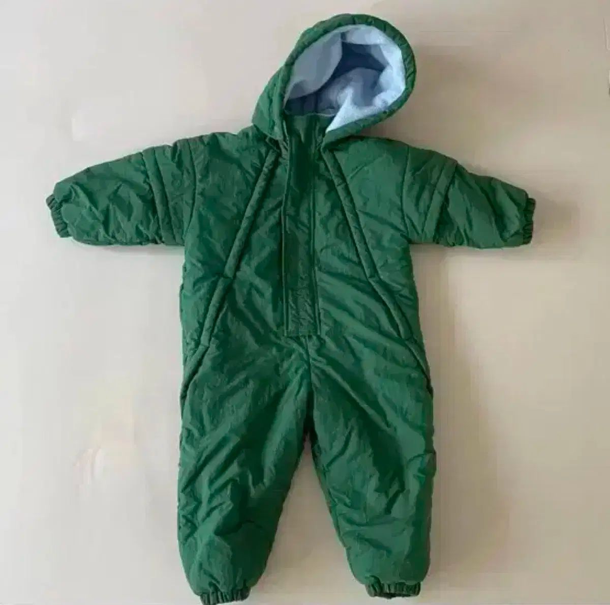 アプリコット スタジオ スノウダウン 宇宙服