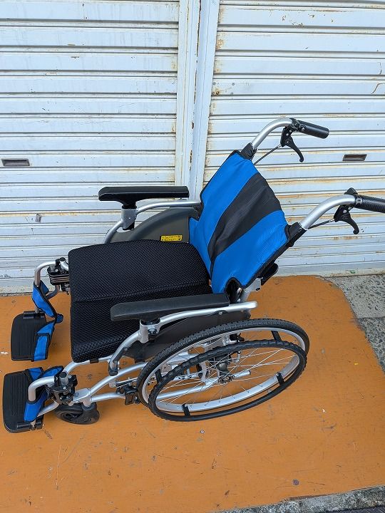 一部地域を除く クッション 軽量 簡単 モジュール 自走用車椅子 MEF-22 KM-25-1110-04