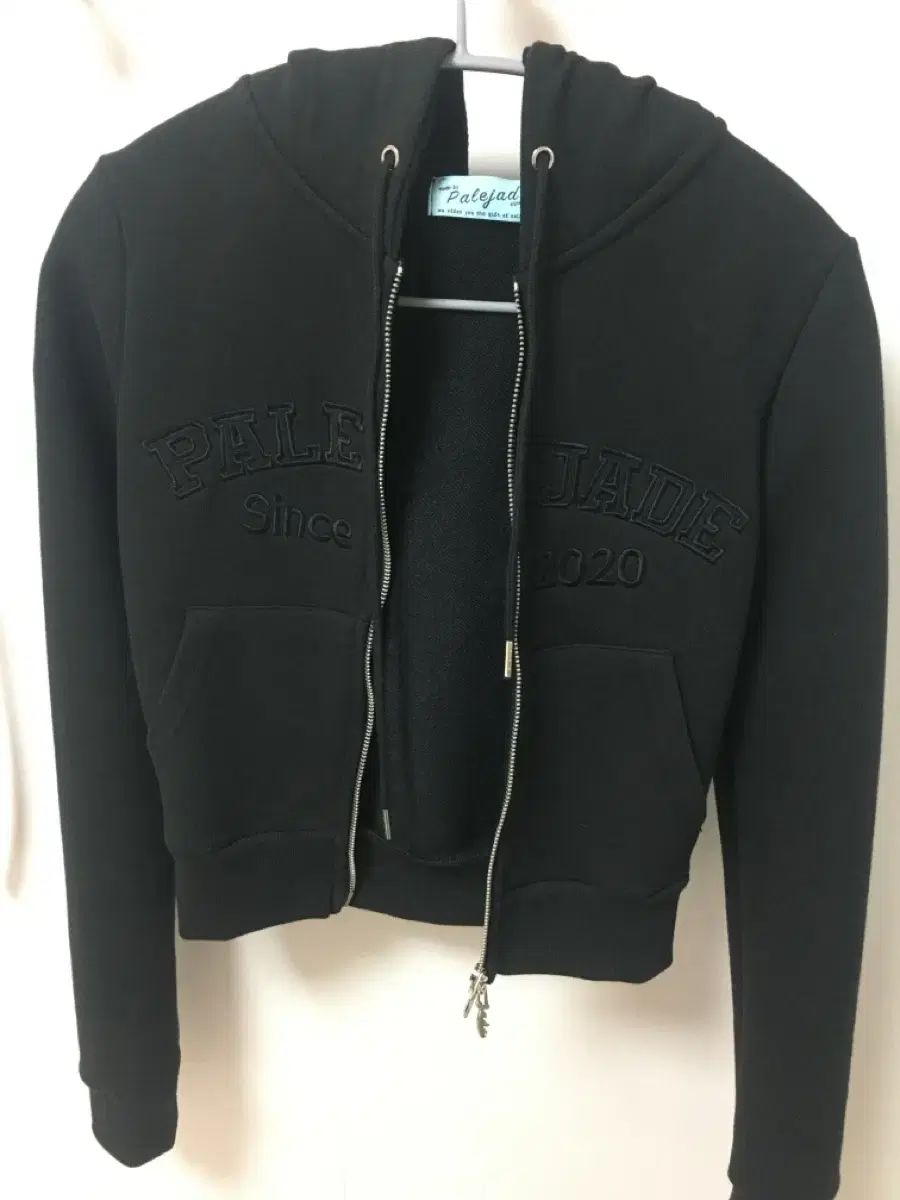  ペイルジェイド レトロ パッチ フードジップアップ ブラック S パーカー トップス