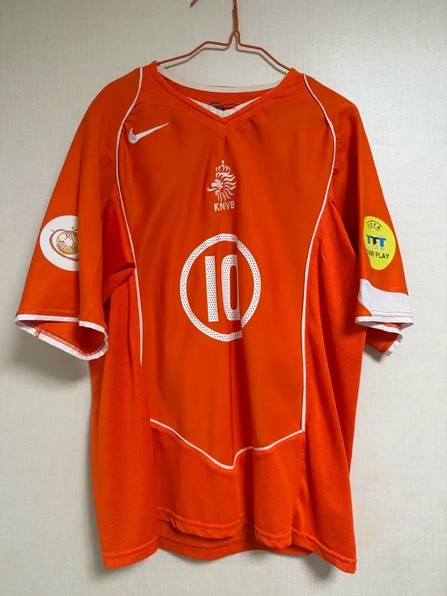 ナイキ オランダ トゥーラル 半ONE 180 000円で