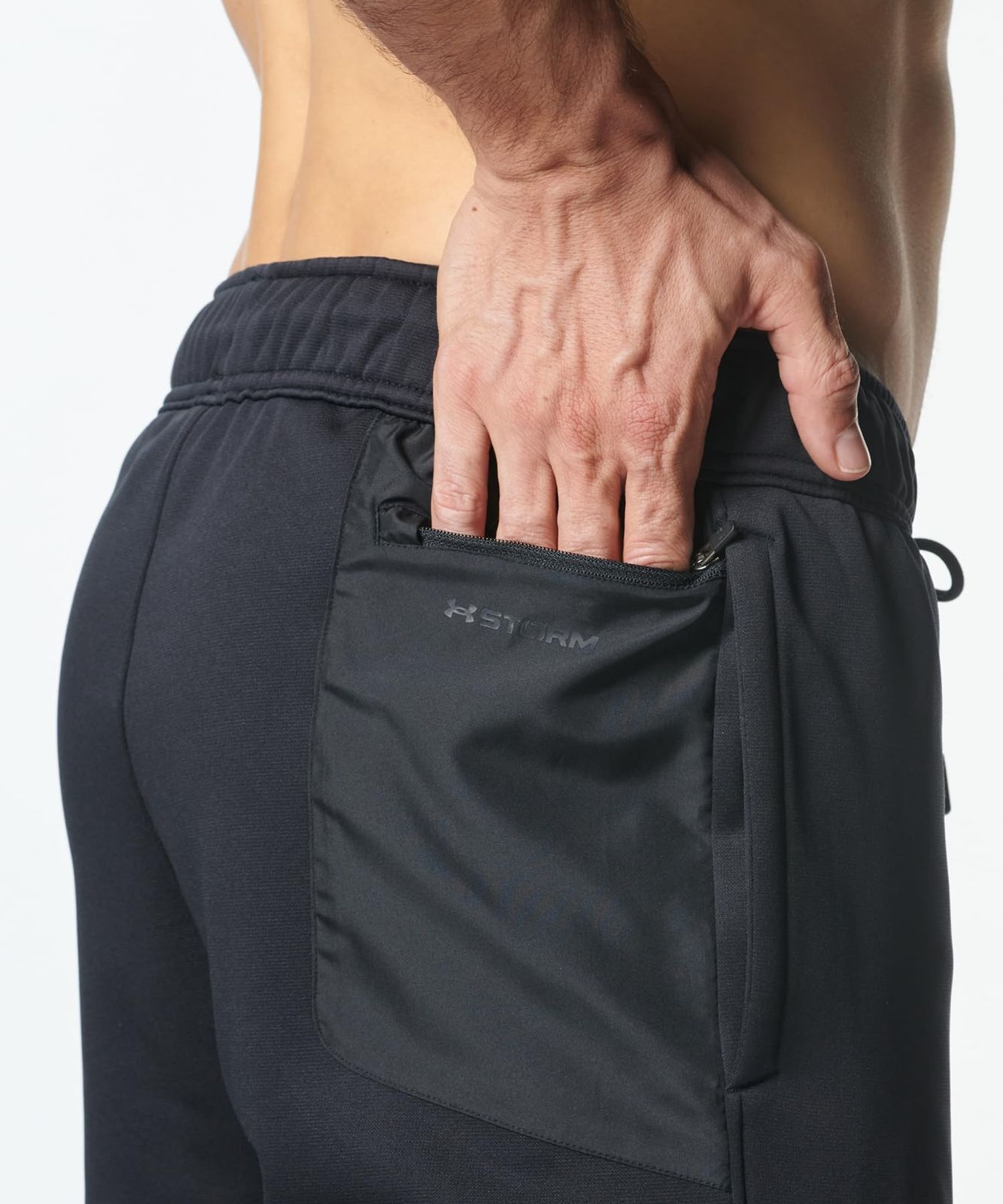 アンダーアーマー UA