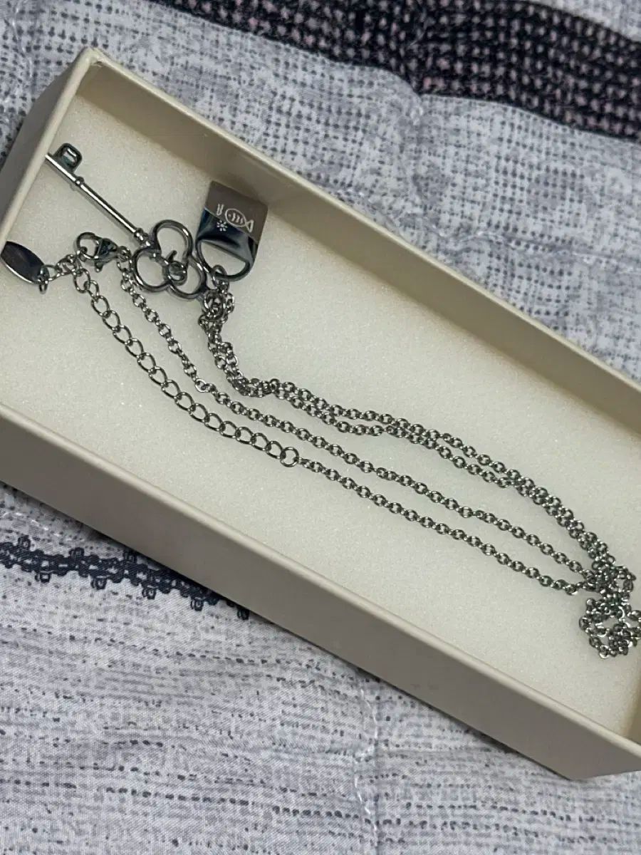 み fromis_9 プロミスナイン プミナ FROM NOW ネックレス パク ジウォン 実際に着用 2回