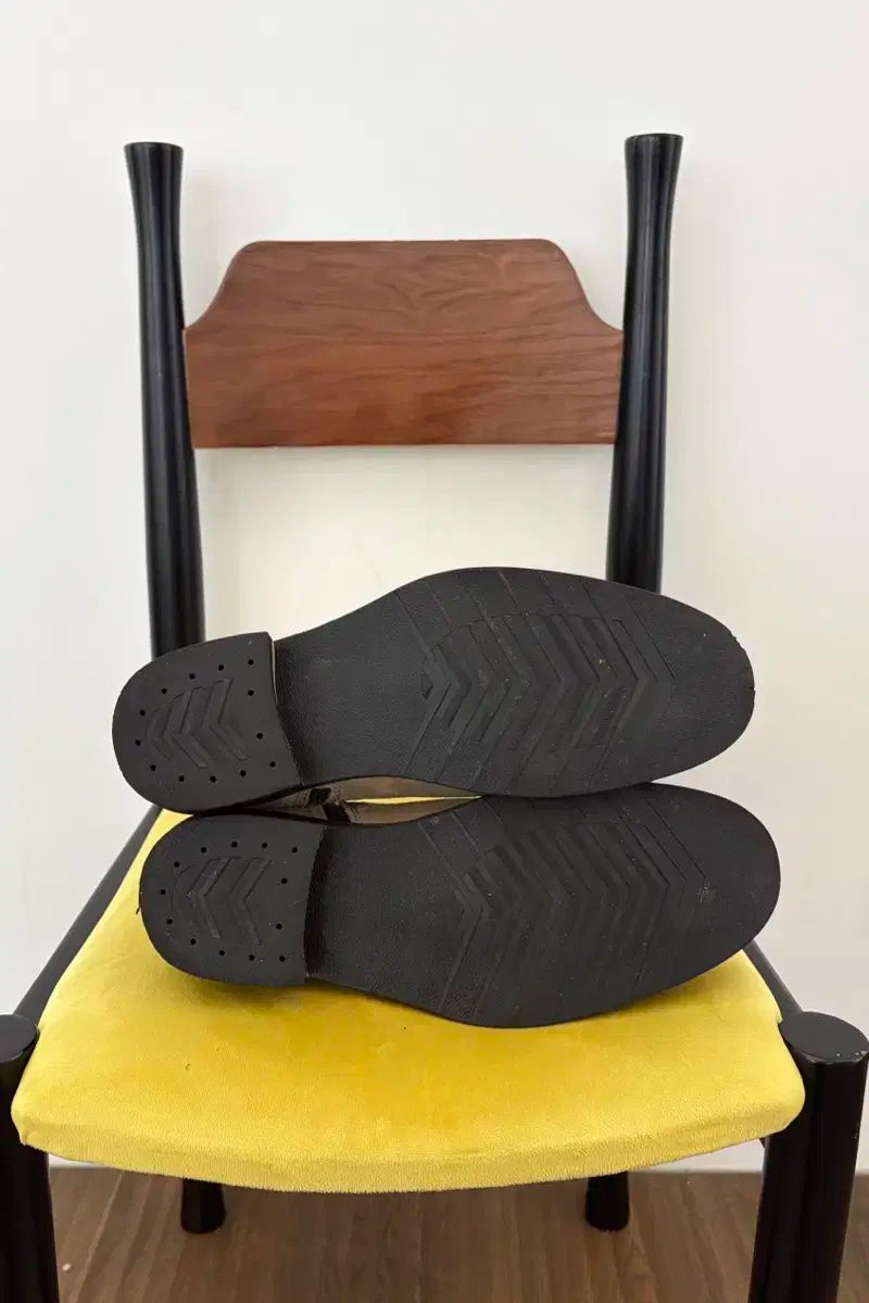 サイドバックルディテールブーツ