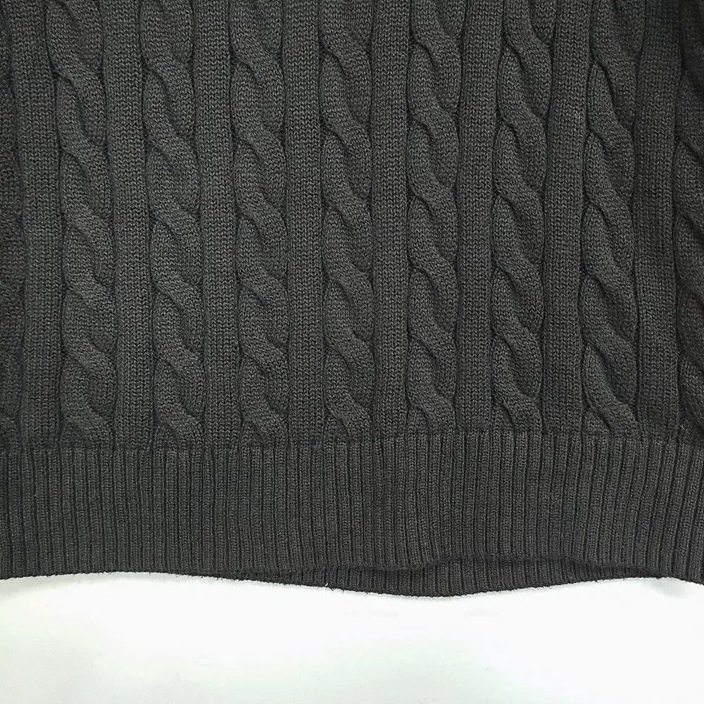 ケーブルニット