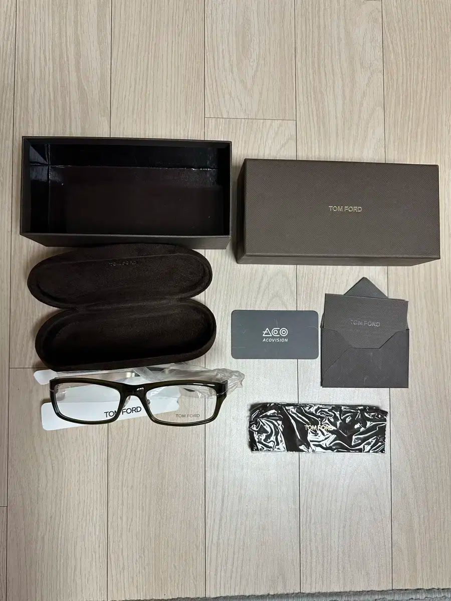 TOM FORD トムフォード メガネ TF 5217 モデル