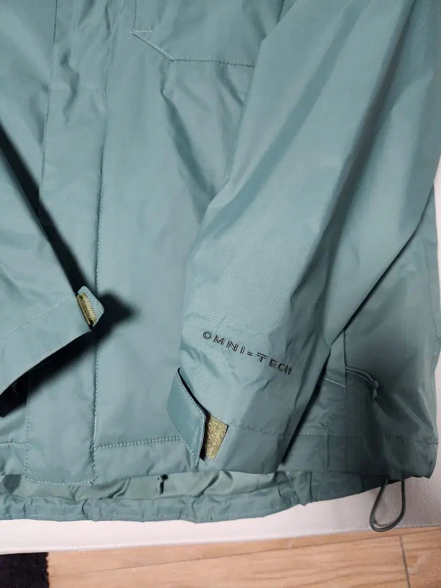 コロンビア OMNI-TECH ウィンドブレーカー M OLIVEOS_COM_TR