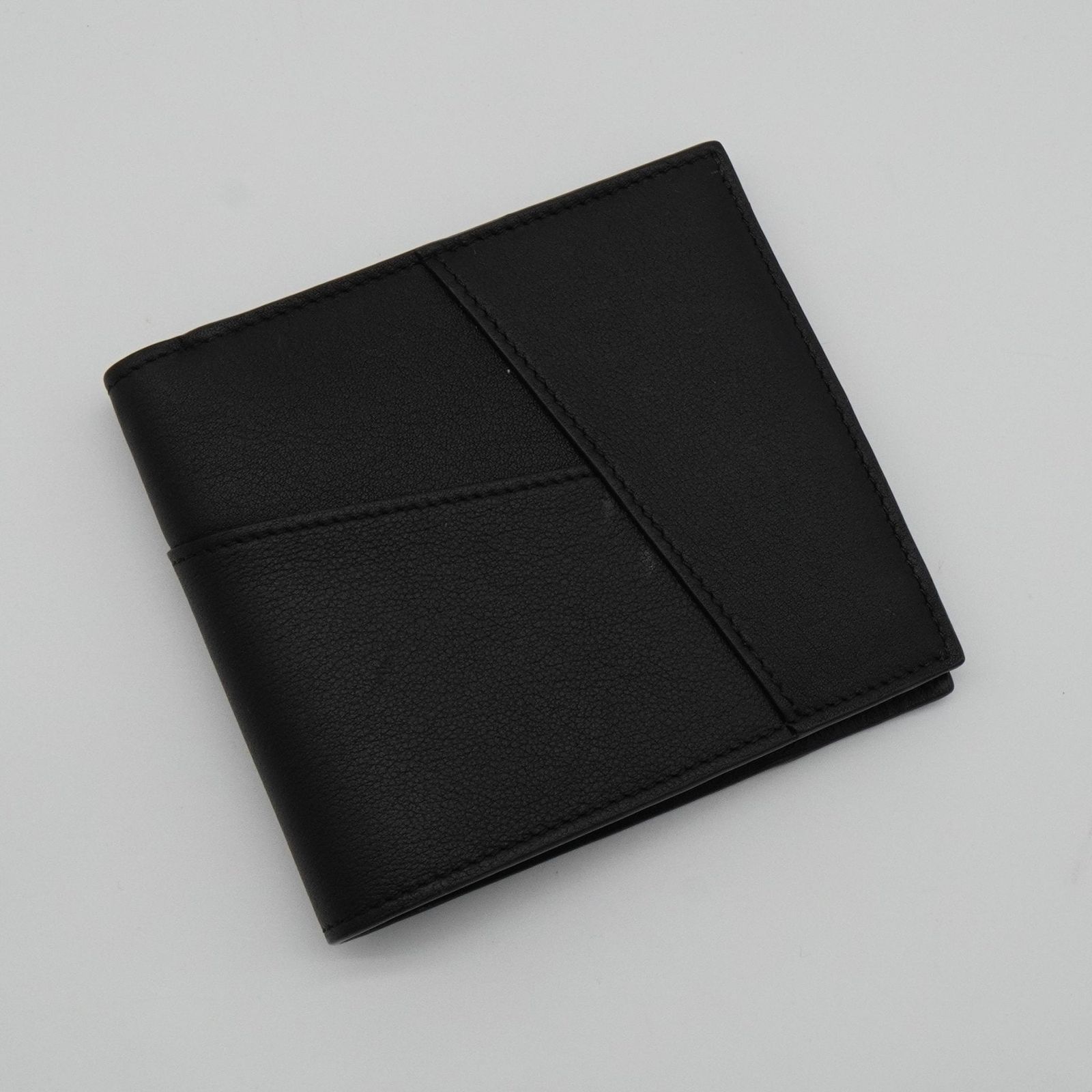 LOEWE ブラック 二つ折り財布 パズル バイフォールド あんしん鑑定済み