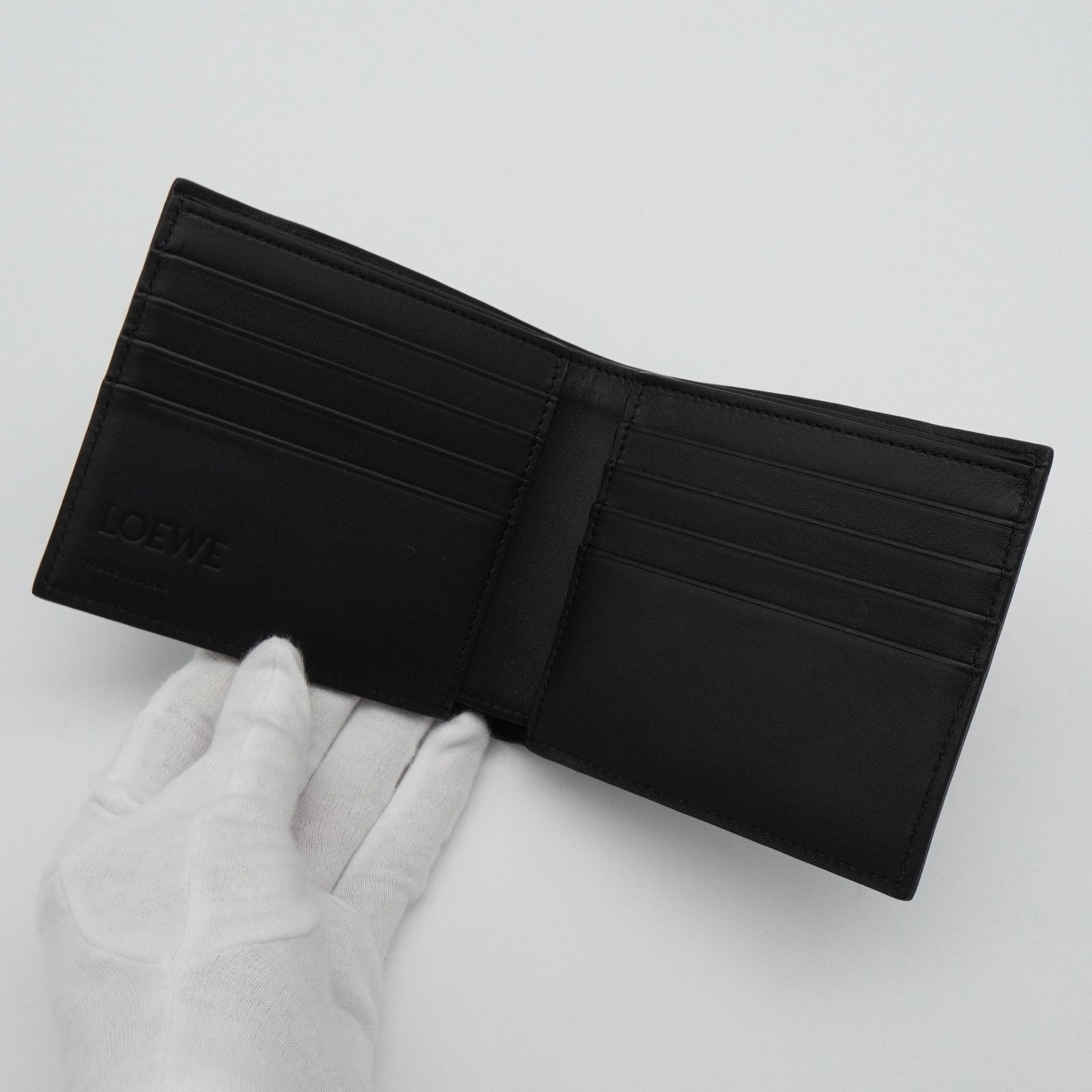 LOEWE ブラック 二つ折り財布 パズル バイフォールド あんしん鑑定済み