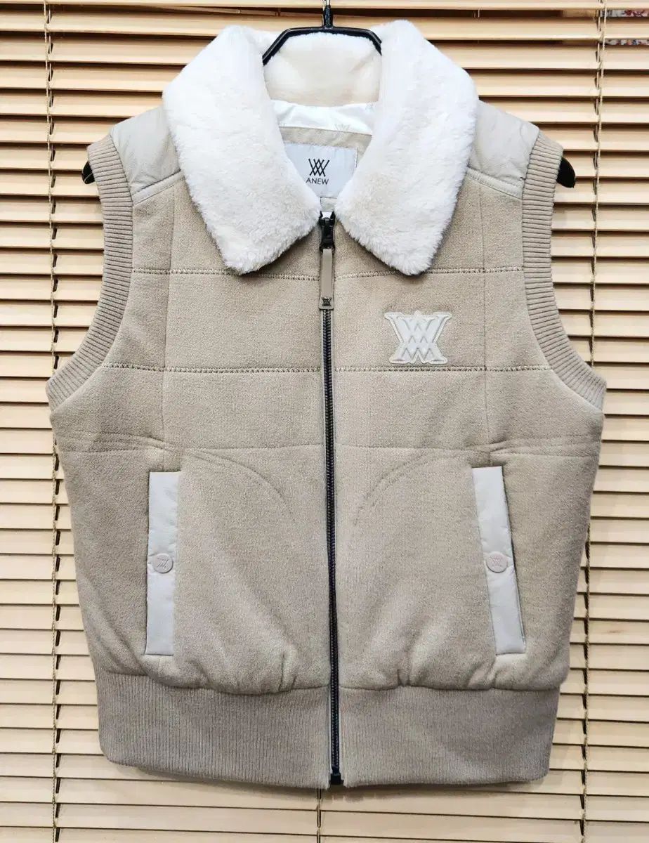 アニュー ファー付き ダウンベスト