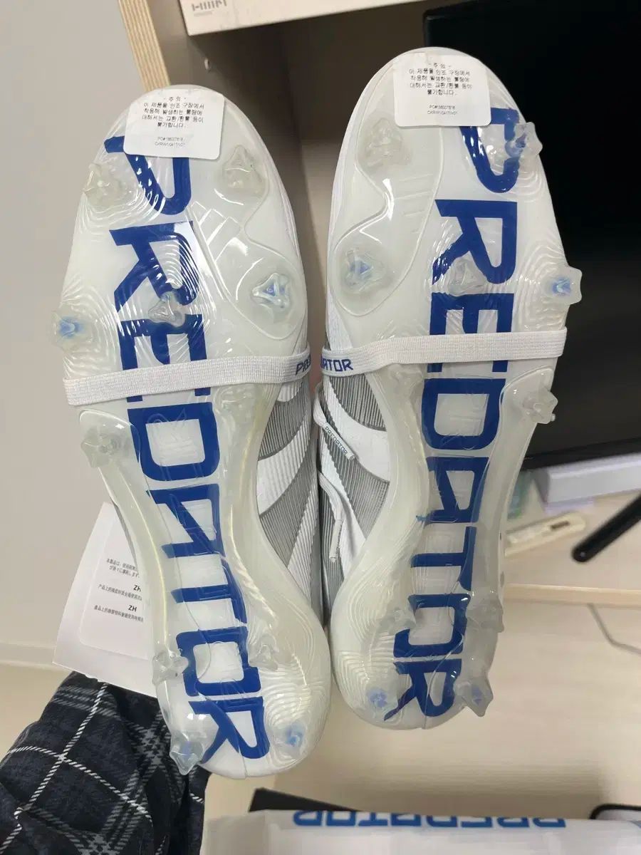 アディダス プレデター エリート ポールドオーバ タング FG 280 サッカーシューズ