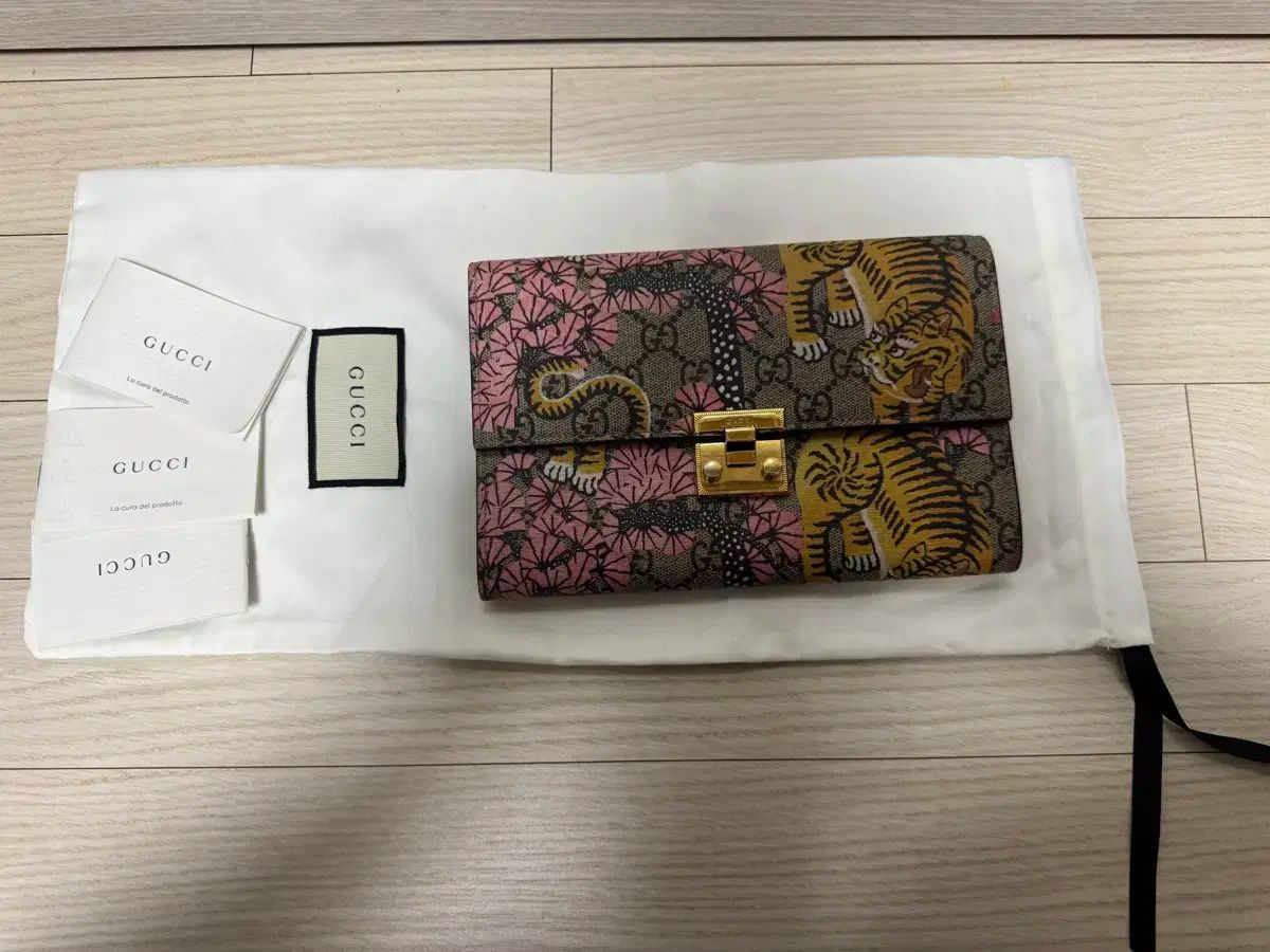 グッチ ミニクラッチ - 長財布