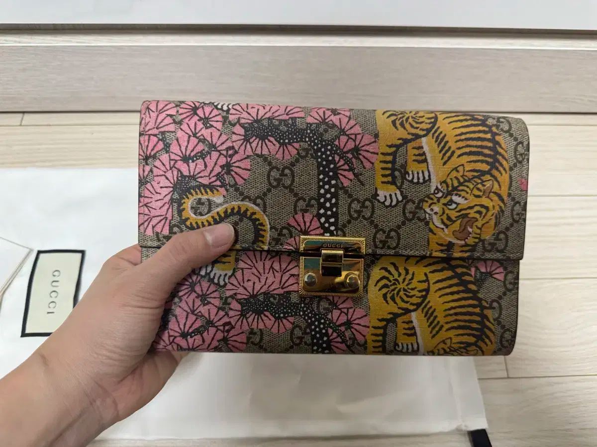 グッチ ミニクラッチ - 長財布