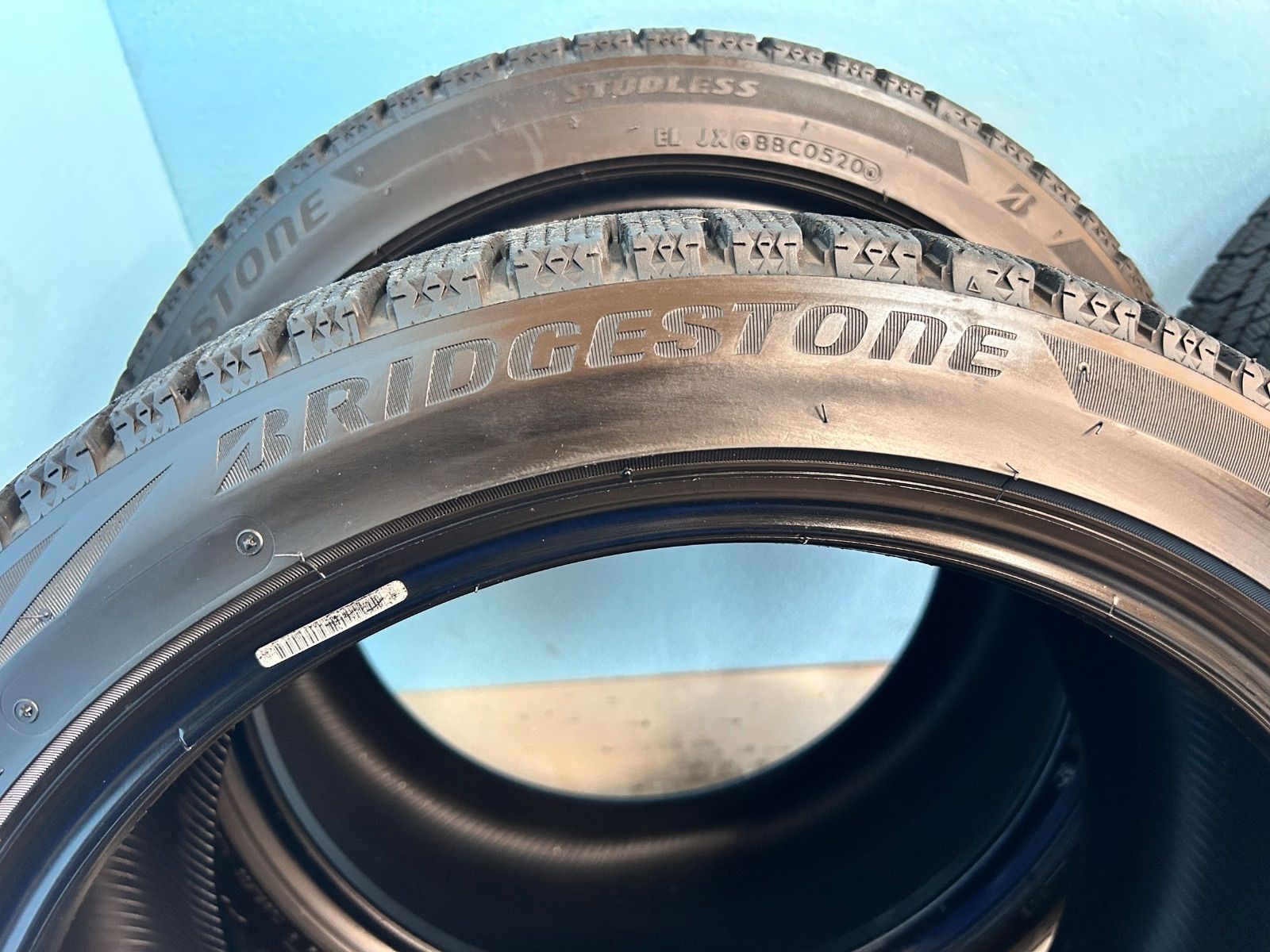 バリ溝 245 40 R 18 スタッドレスタイヤ BLIZZAK VRX 2 18インチ 2020年 4本セット NO 14 y