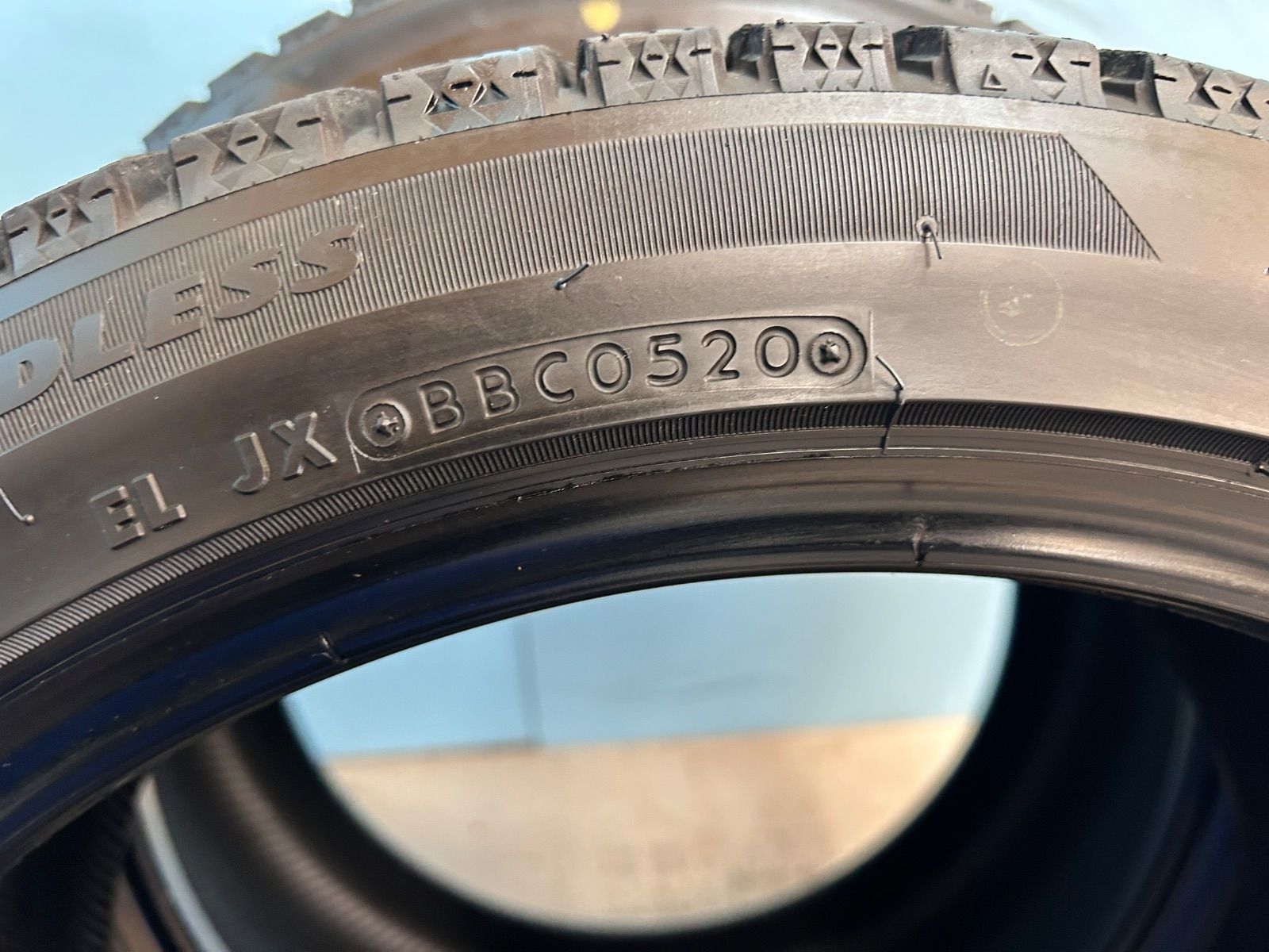  バリ溝 245 40 R 18 スタッドレスタイヤ BLIZZAK VRX 2 18インチ 2020年 4本セット NO 14 y 18インチ スタッドレス