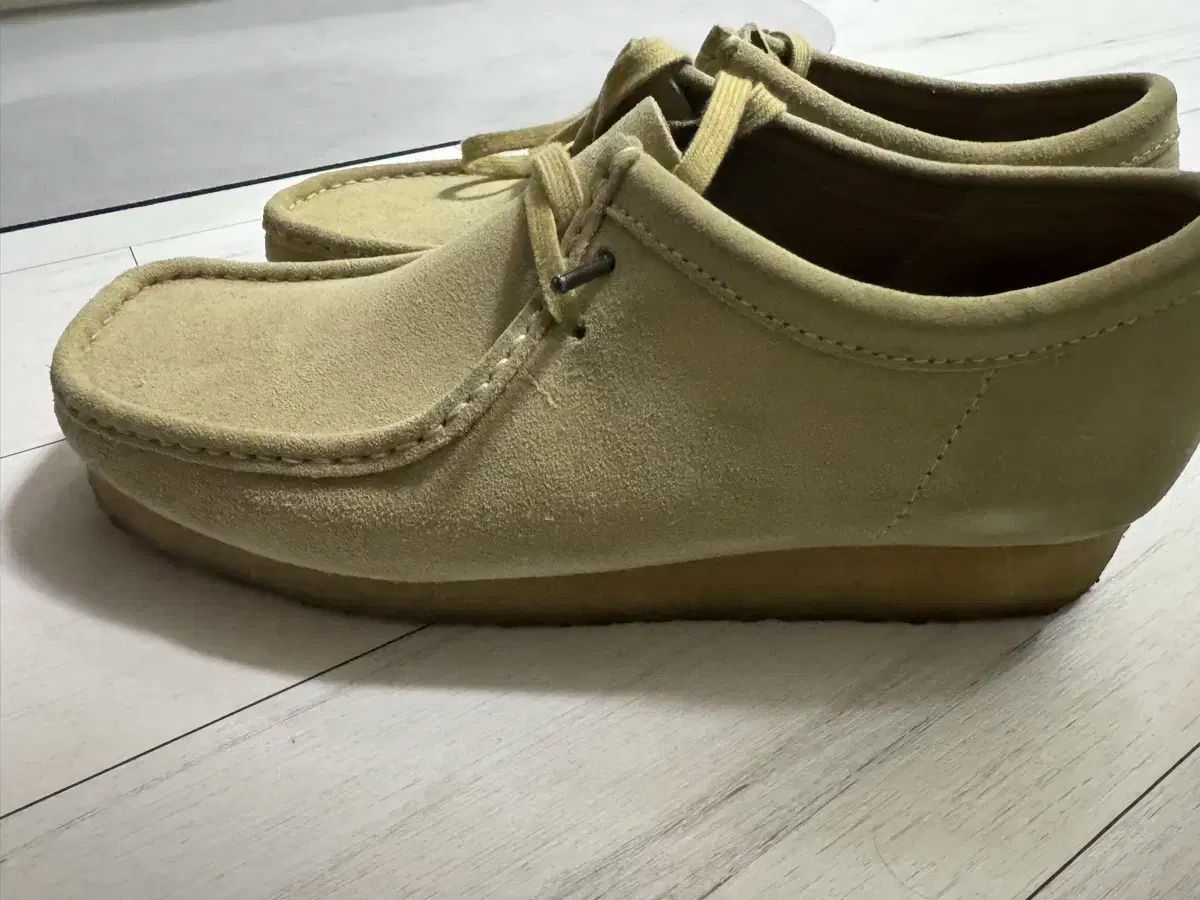 クラークス ワラビー メイプル スウェード 9 5サイズ