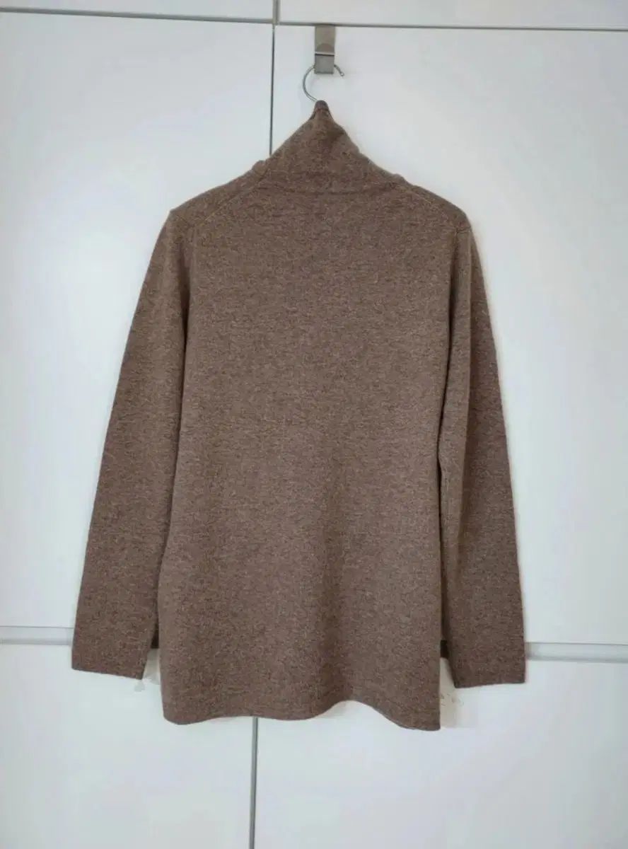 タハリ カシミア ウール ニットブラウス 55 66まで モカ色 ほぼ