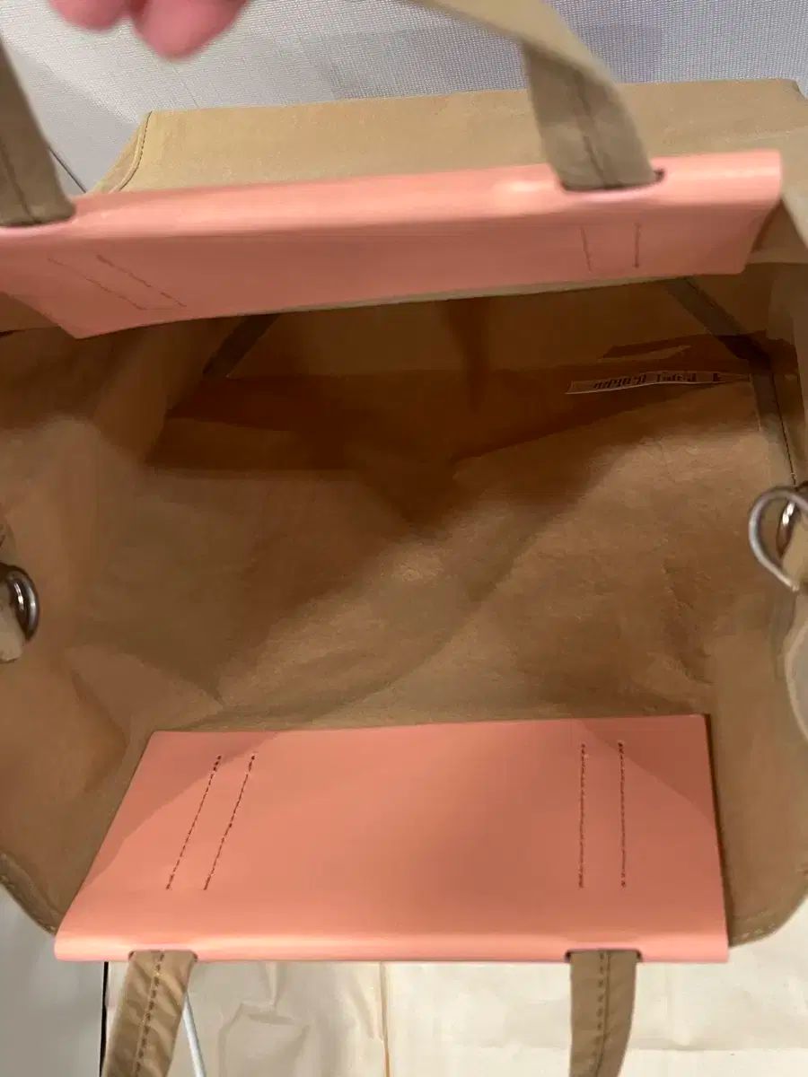 Studios アクネストゥディオズ