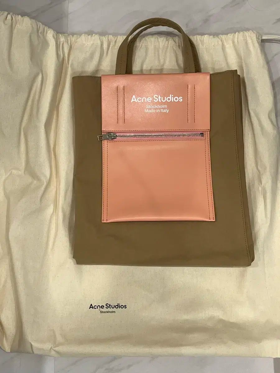 Acne Studios アクネストゥディオズ ロゴ ロゴ ペーパーリー ペーパー ペーパー トートバッグ トートバッグ