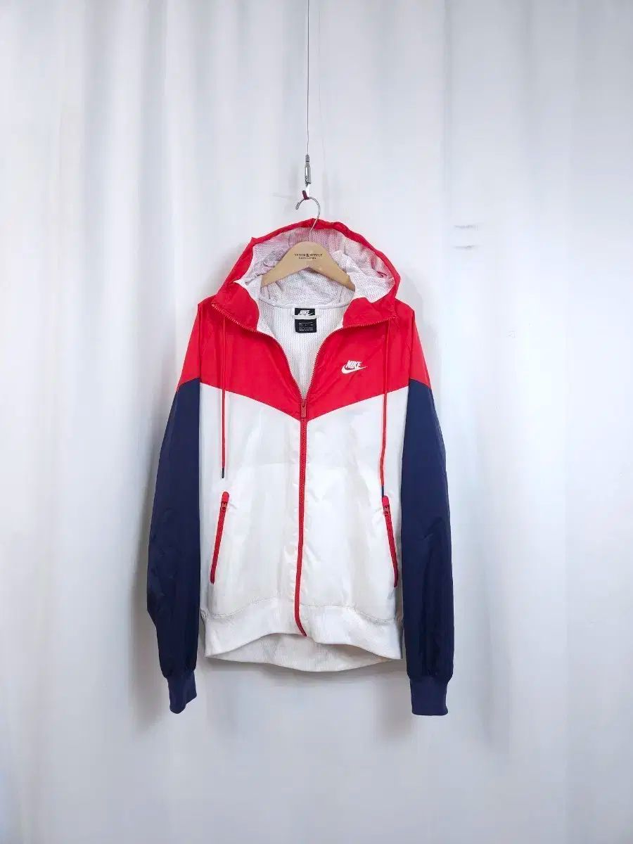 ナイキ ウィンドブレーカー ジャケット L