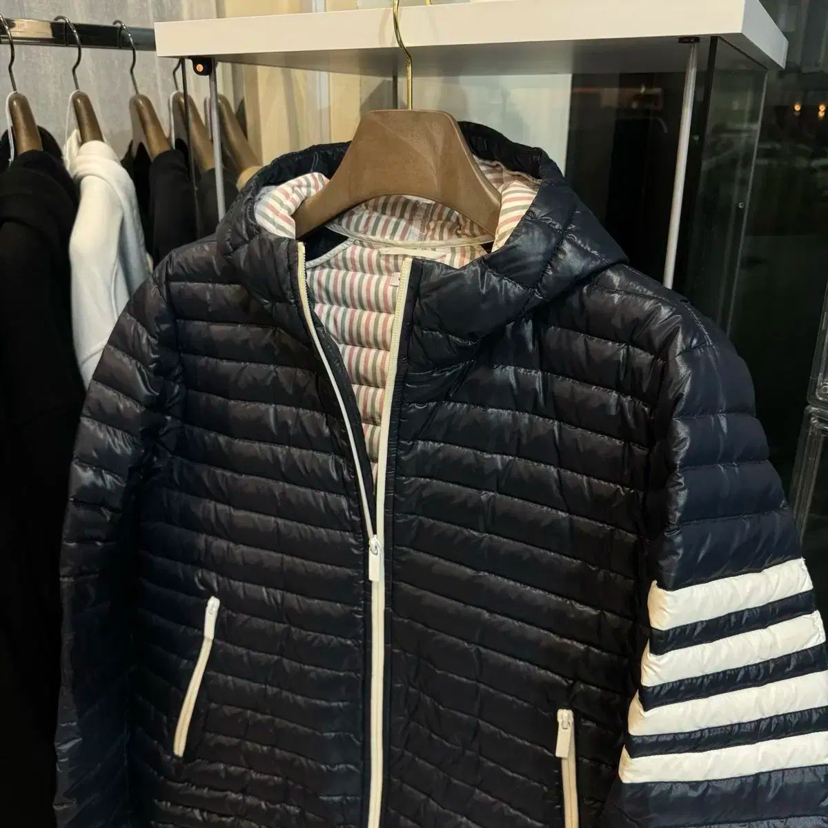 Thom Browne フード 軽量ダウン ネイビー