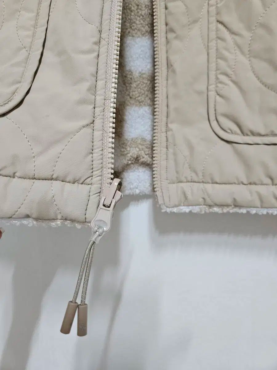 リバーシブルベスト