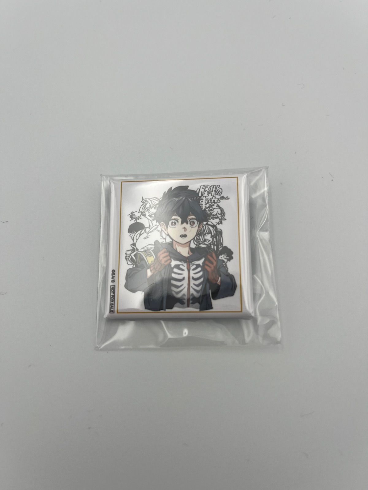 ジャンプSQ 100名 サイン色紙角缶バッジ 怪物事変