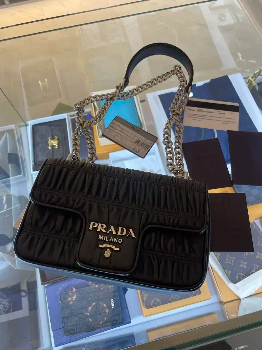 PRADA プラダ ゴーフレ チェーン バッグ