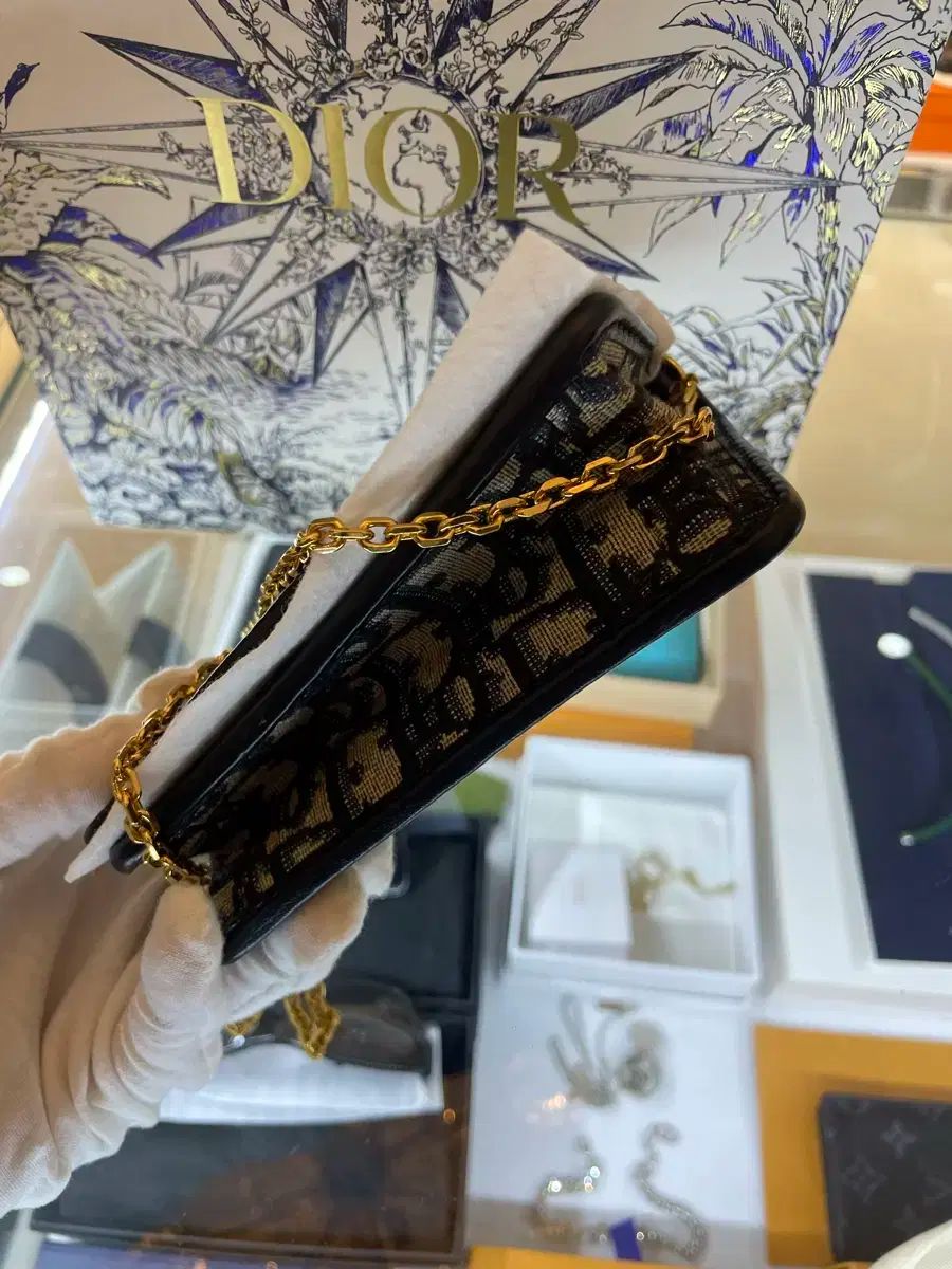 ディオール モンテーニュ