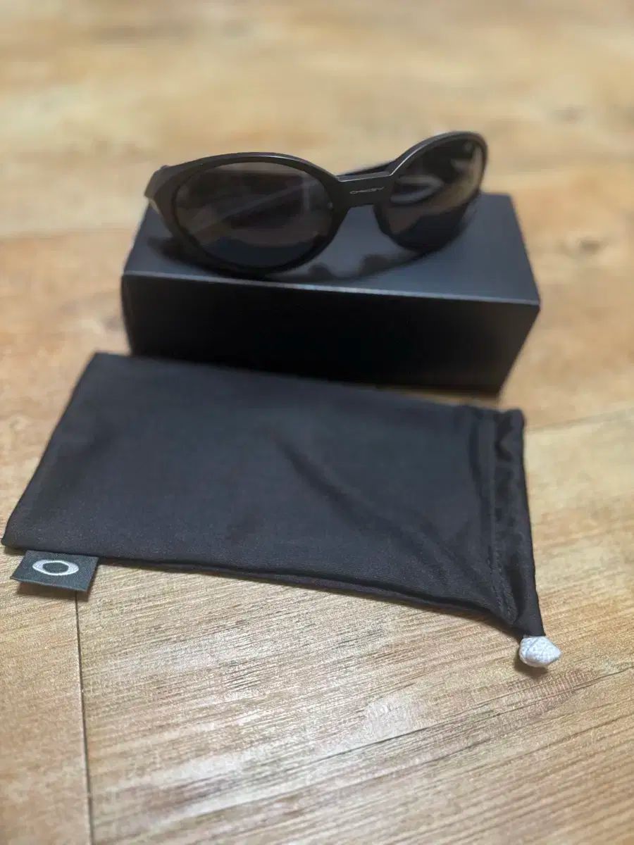 オークリー REDUX サングラス