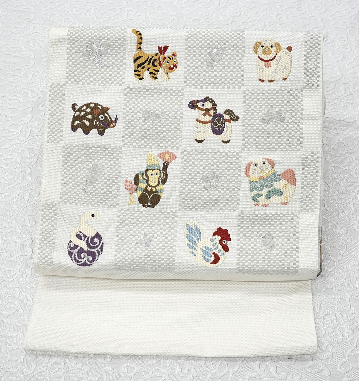 【新品、未仕立て】袋帯　十二支　古典柄　長期保管 新品、未仕立て】袋帯 十二支 古典柄 長期保管