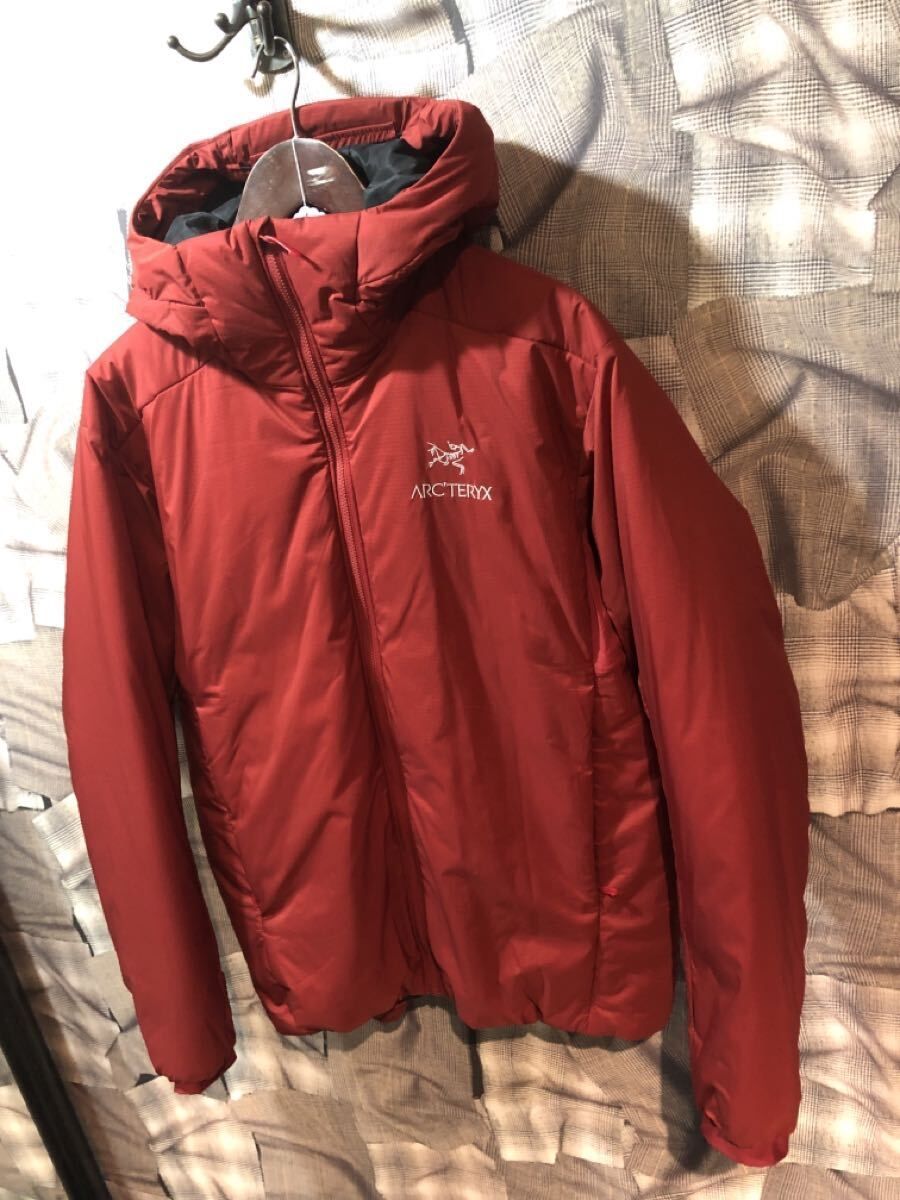 福岡 ARC’TERYX アークテリクス ATOM AR HOODY アトム フーディ M レッド 24105-135471 FK