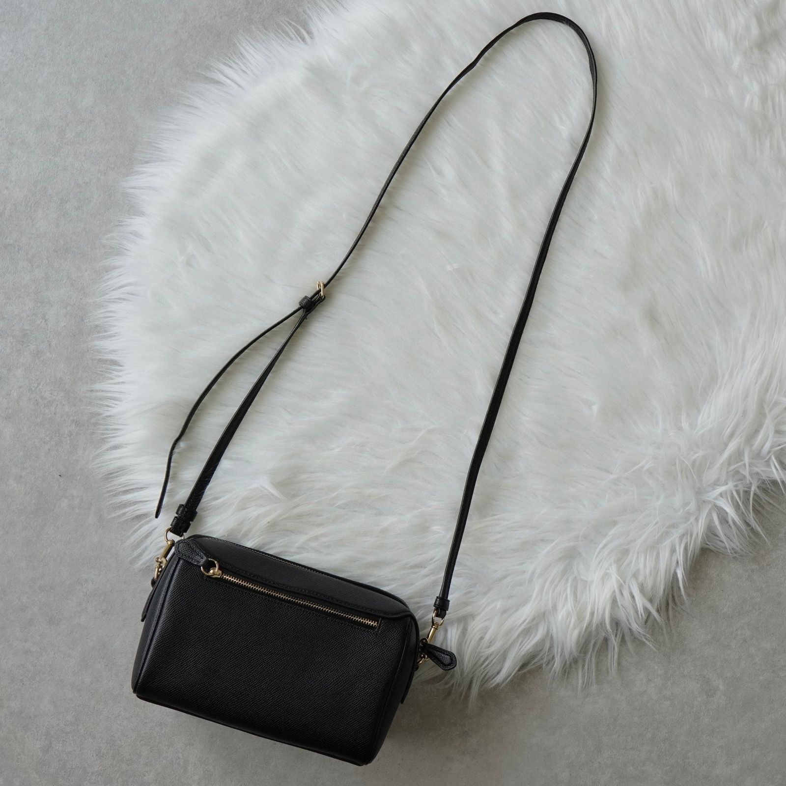 coachブラックレザー ショルダーバッグ F76629