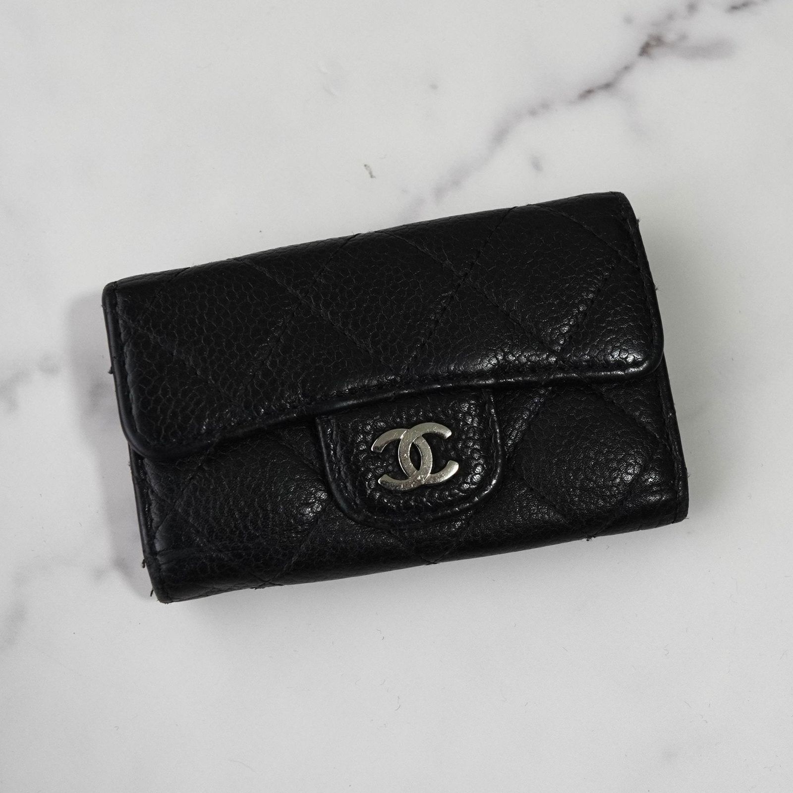 シャネル ココマーク マトラッセ キャビアスキン 6連 キーケース ブラック 8桁1番台