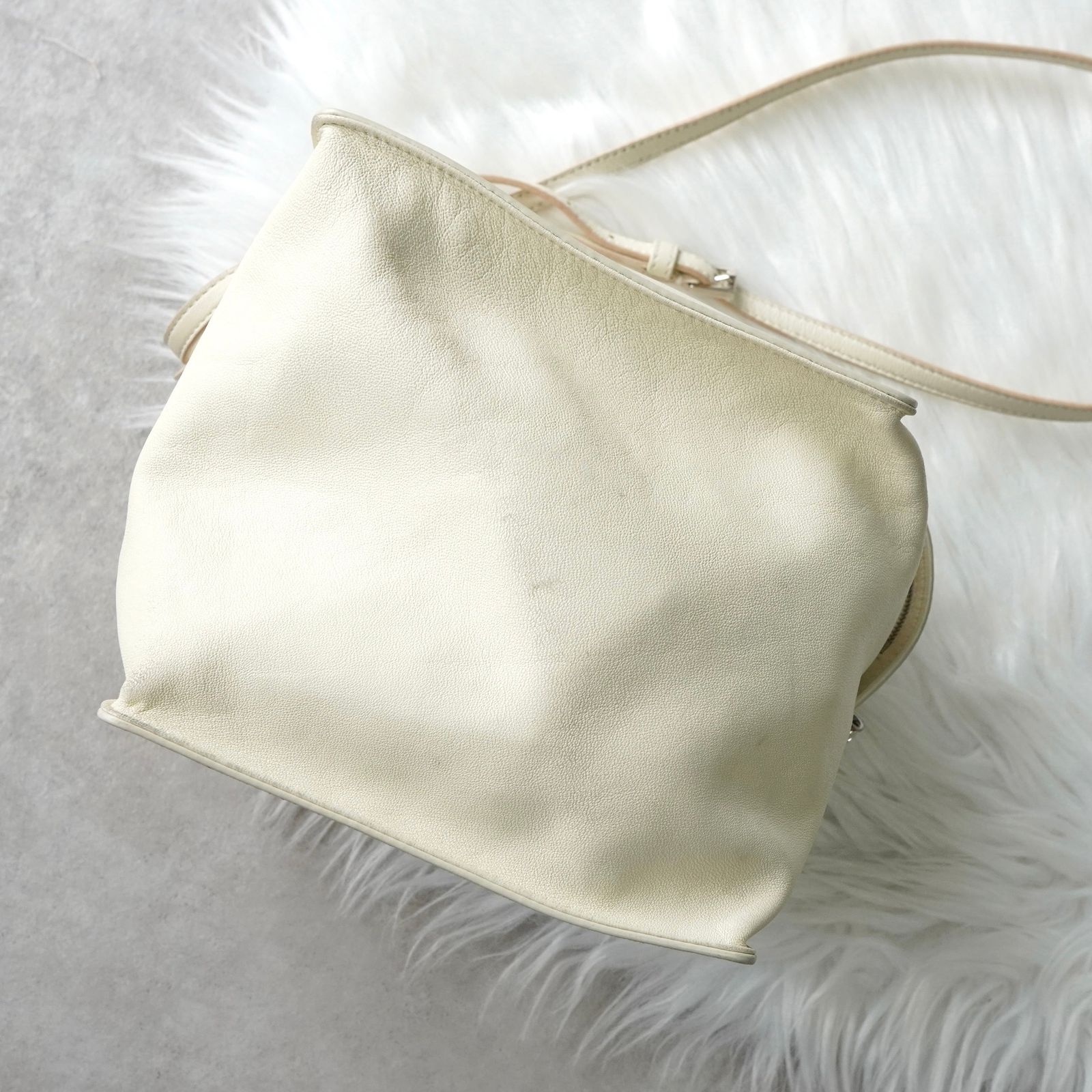 ショルダーバッグ