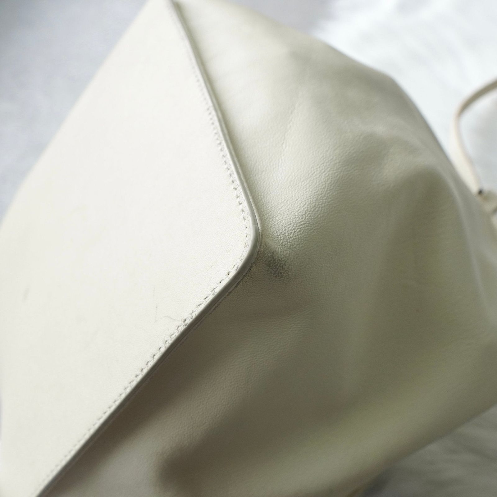 ショルダーバッグ オフホワイト