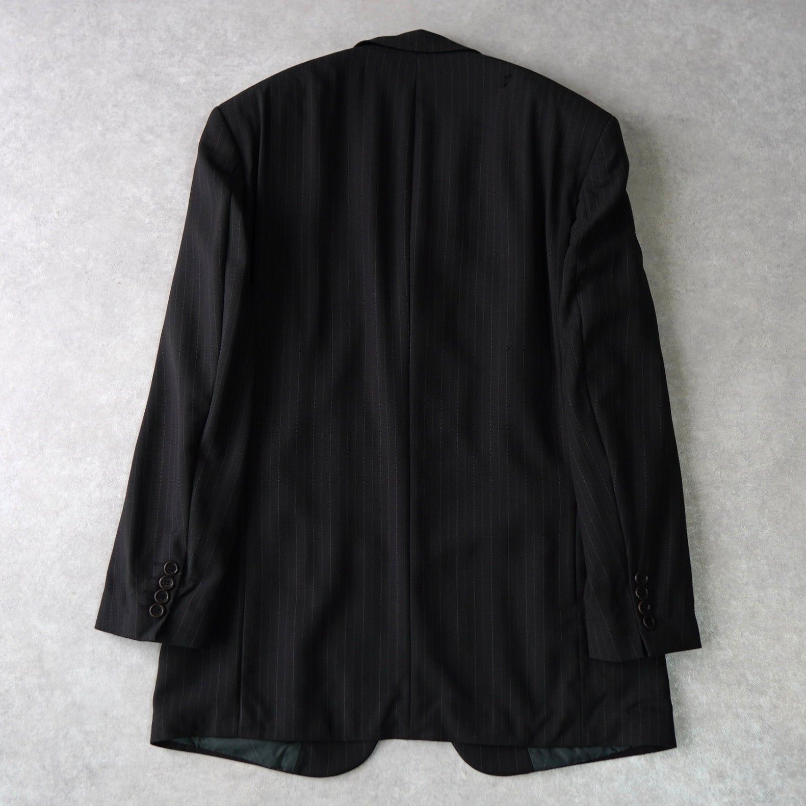 ヒューゴボス 3B シングル テーラードジャケット 総裏地 ストライプ柄 ブラック