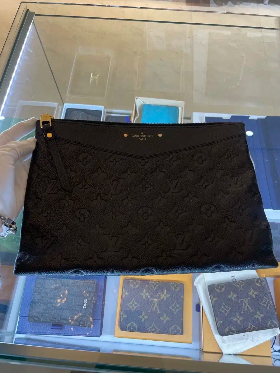 ルイヴィトン アンブラント クラッチバッグ