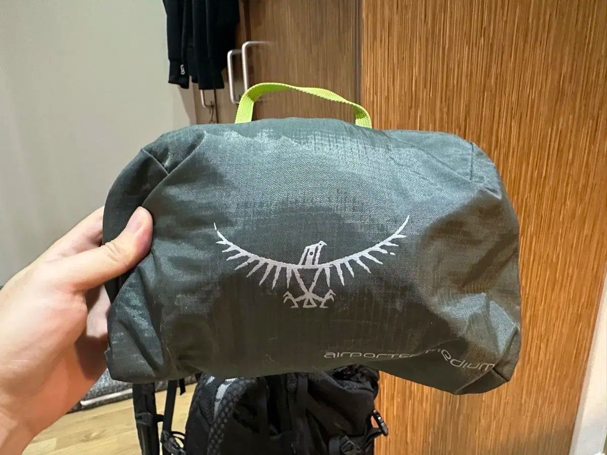 オスプレイ エアポーター Medium パッキングバッグ