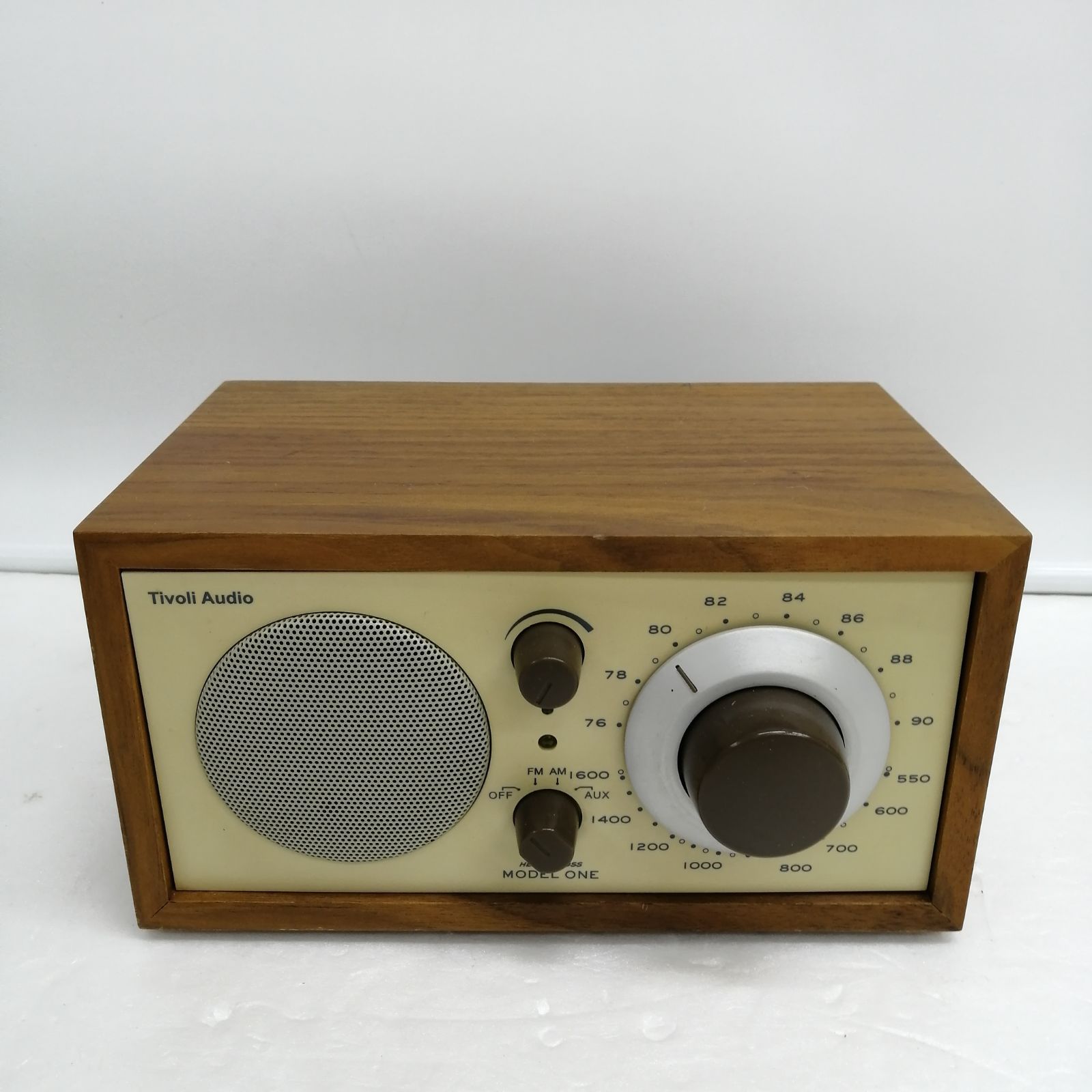 動作品 tivoli audio ラジオ one