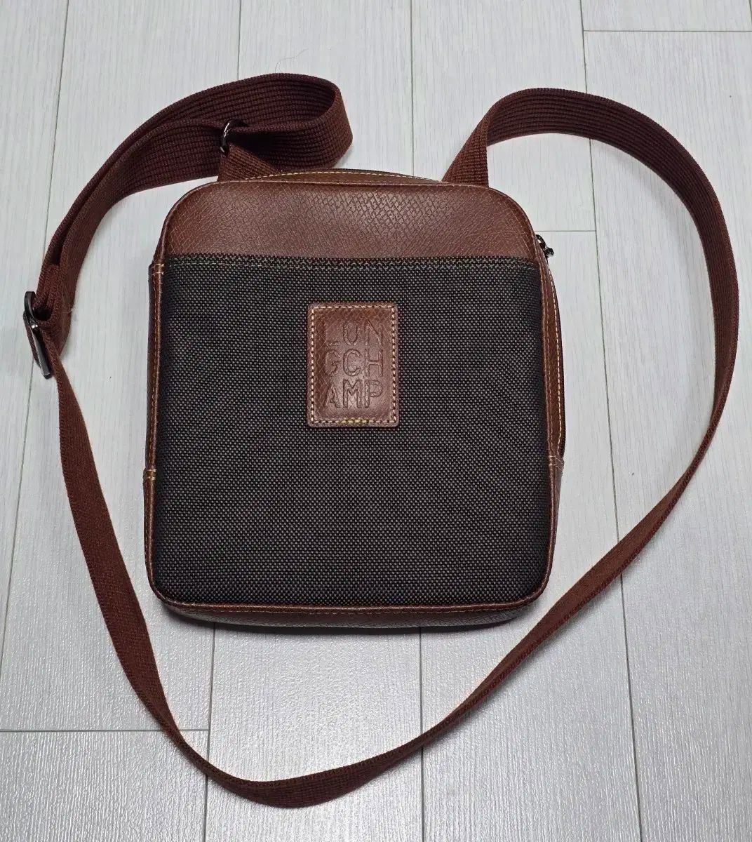 ロンシャン クロスバック XS ボックスフォード バッグ