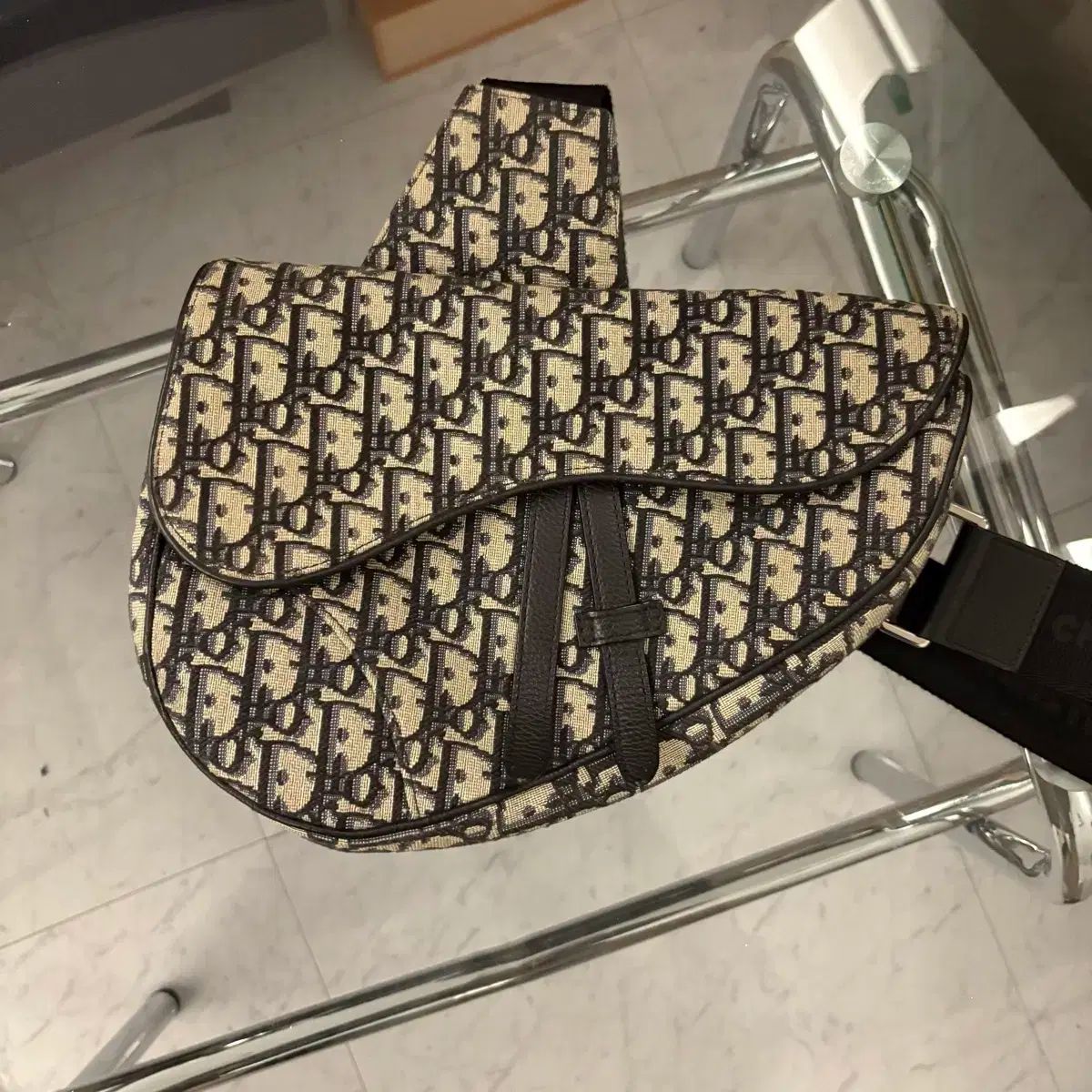 ディオール オブリーク サドルバッグ Mサイズ