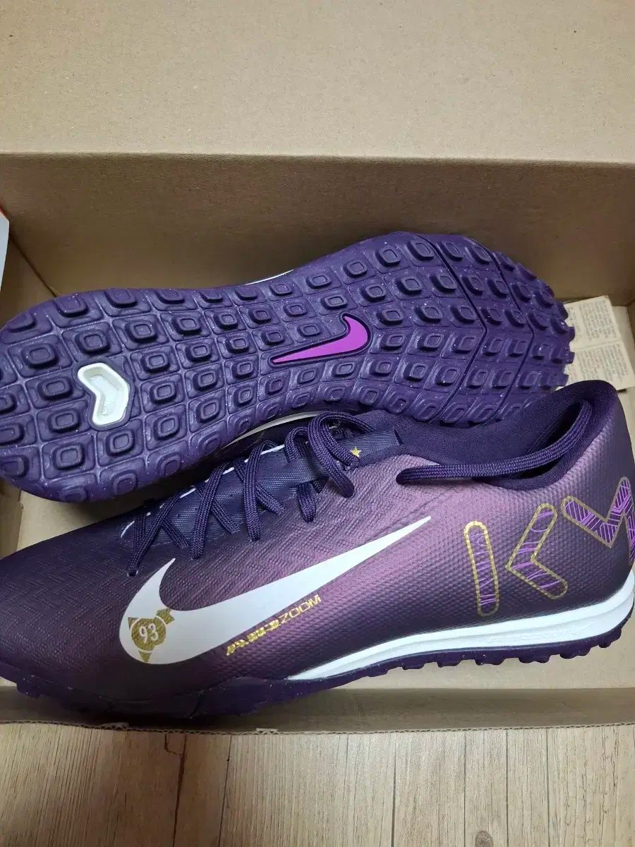 ナイキ ズーム ヴェイパー16 アカデミー サッカーシューズ